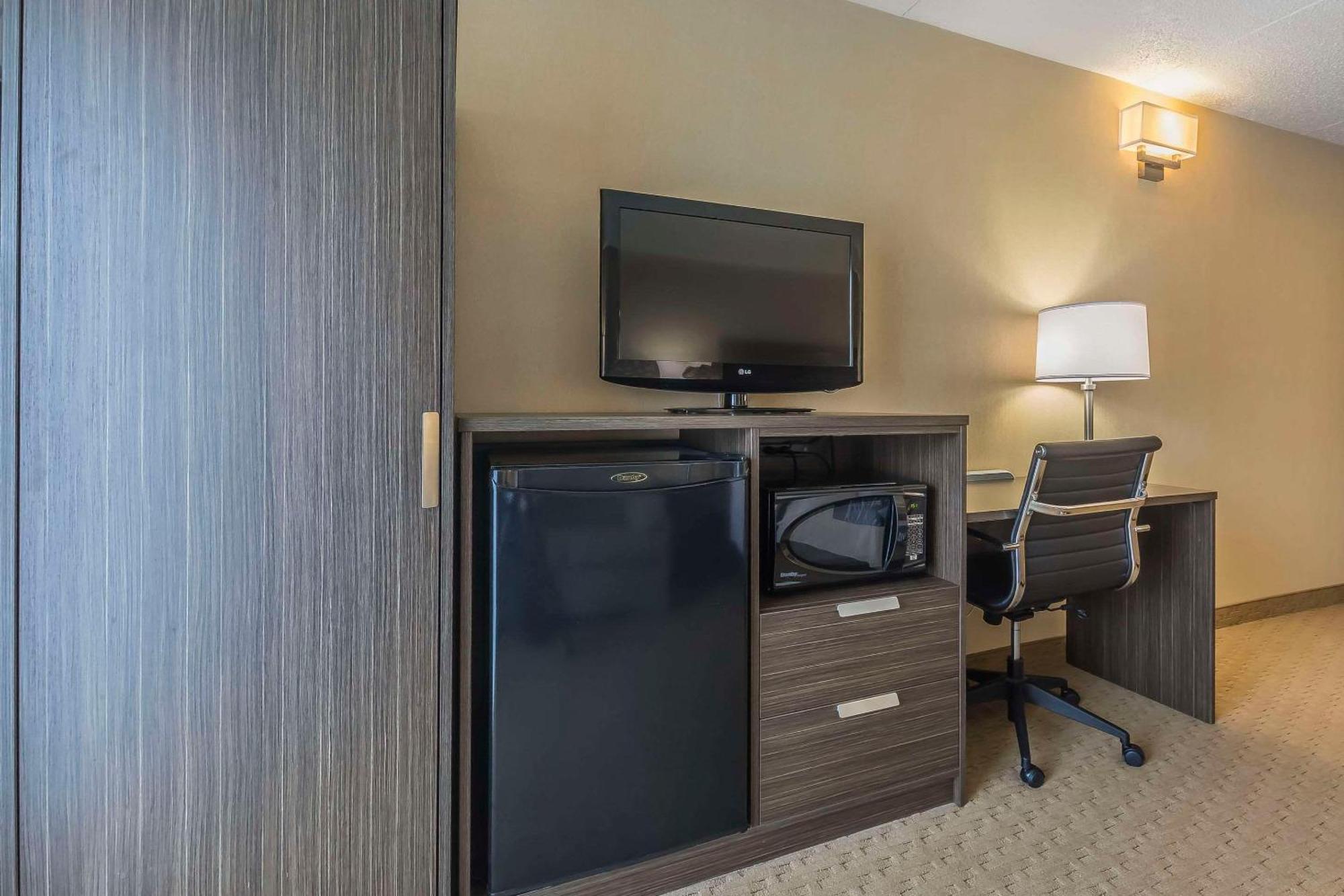 Comfort Inn Lévis Exteriör bild